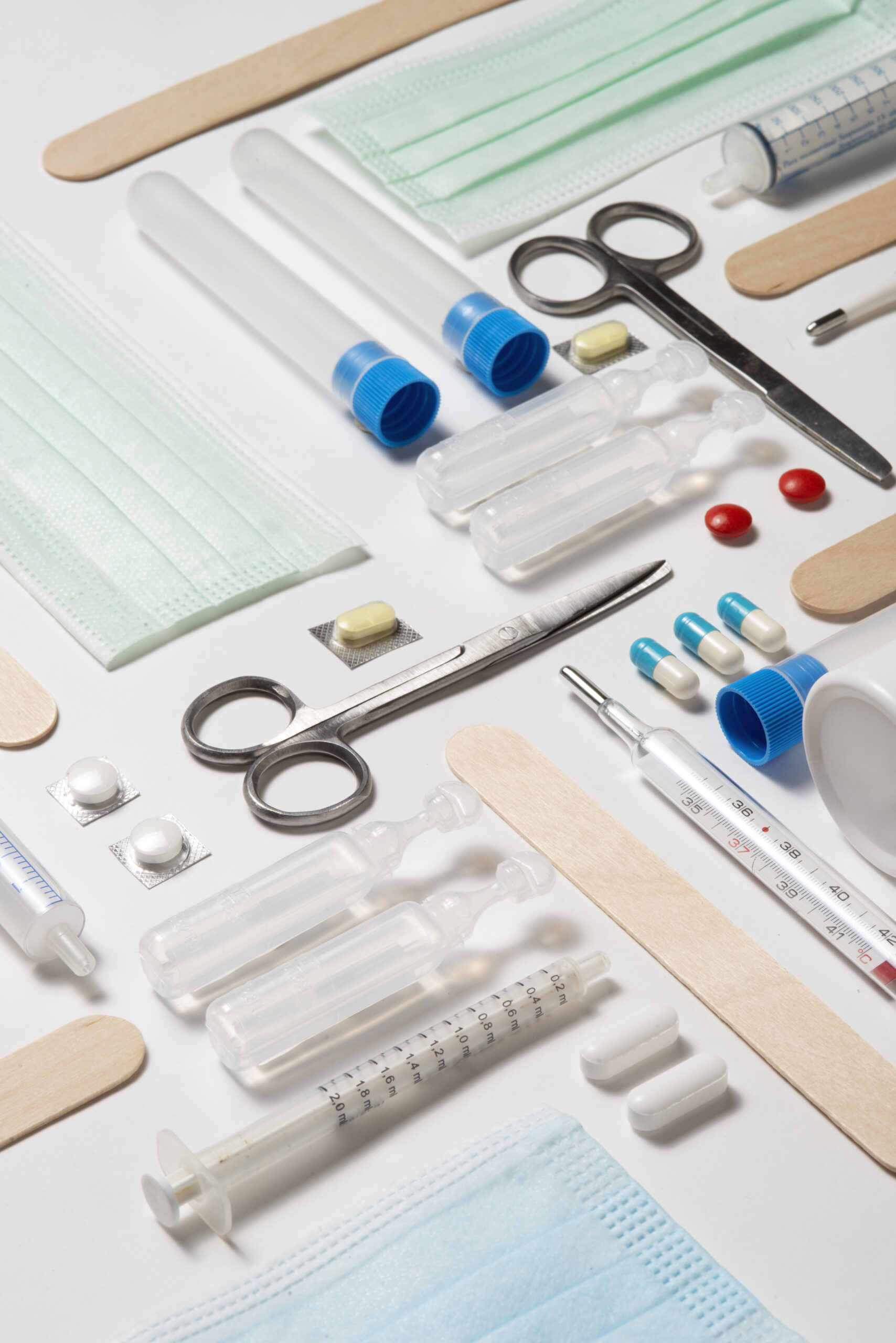 différents matériaux médicaux et médicaments